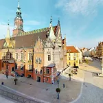 Market Square View 2 As R26 79 M2 Apartment Wroclaw