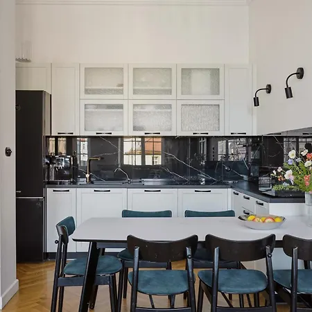 Apartman Market Square View 2 As R26 79 M2