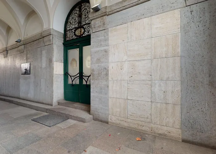 Market Square View 2 As R26 79 M2 Apartment *